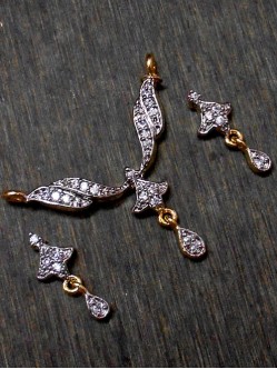 CZ Pendant With Earrings